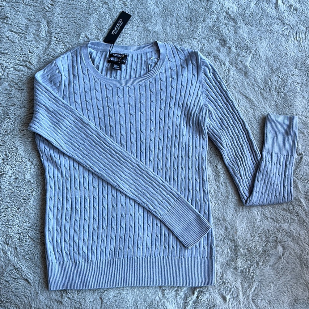 Light blue fitted ribbed sweater
